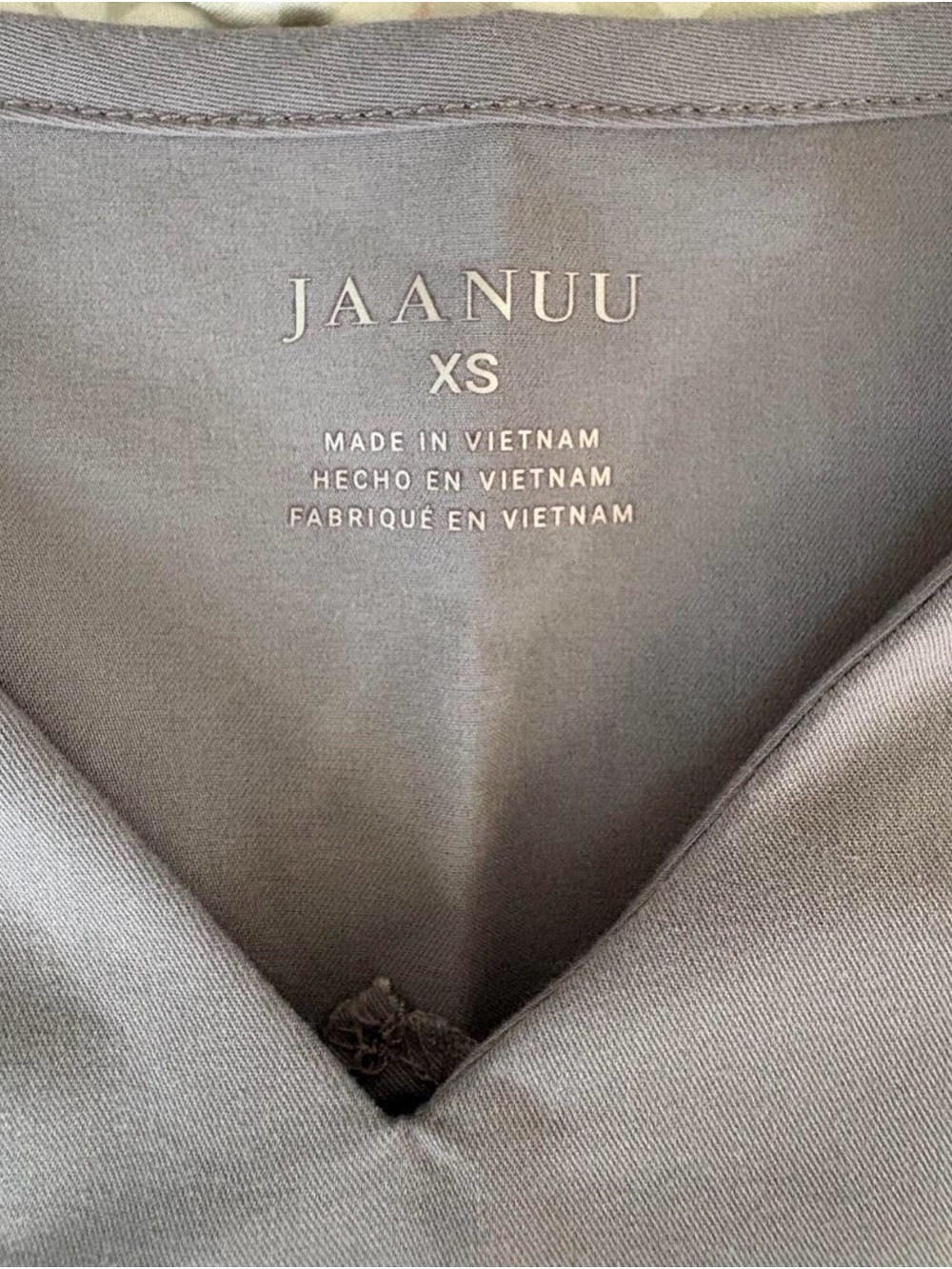 Jaanuu Grey V-Neck Scrub Top & Drawstring Jogger Pants XS - Picture 5 of 7